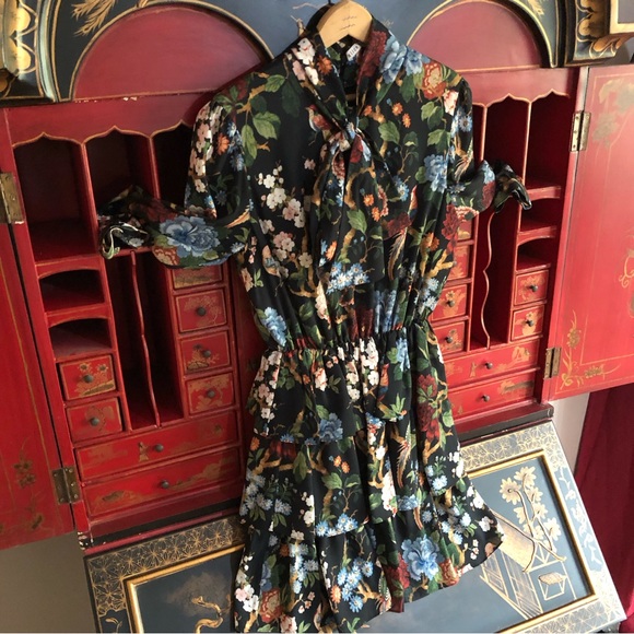Alice & Olivia NWT Dress Breann Tiered Floral Tie-Neck 3/4 Sleeve Size 12 - Picture 5 of 9